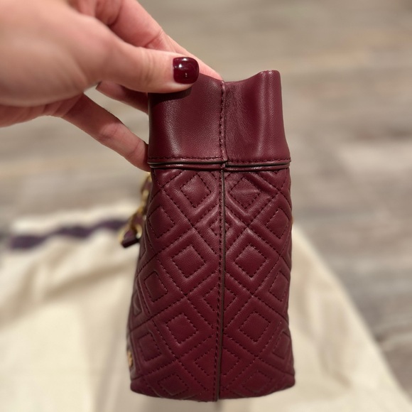 NWOT Tory Burch Quilted Burgundy Leather Fleming Bag - Picture 3 of 10